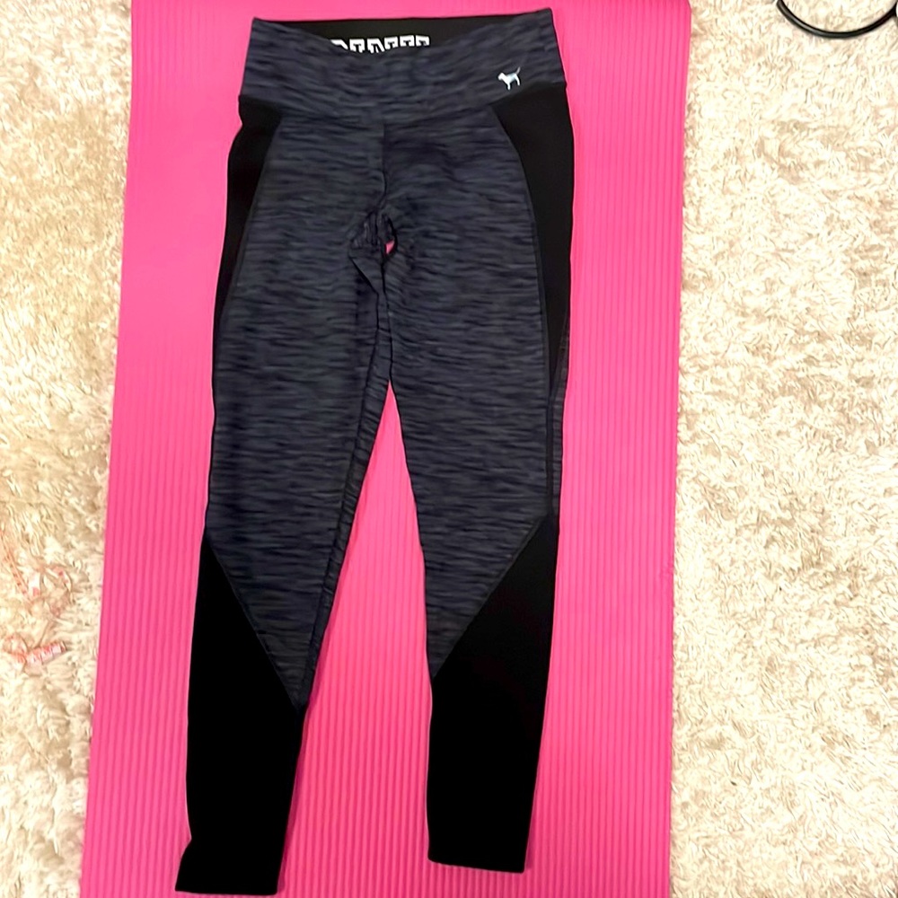 NWOT Victoria Secret PINK leggings reversible